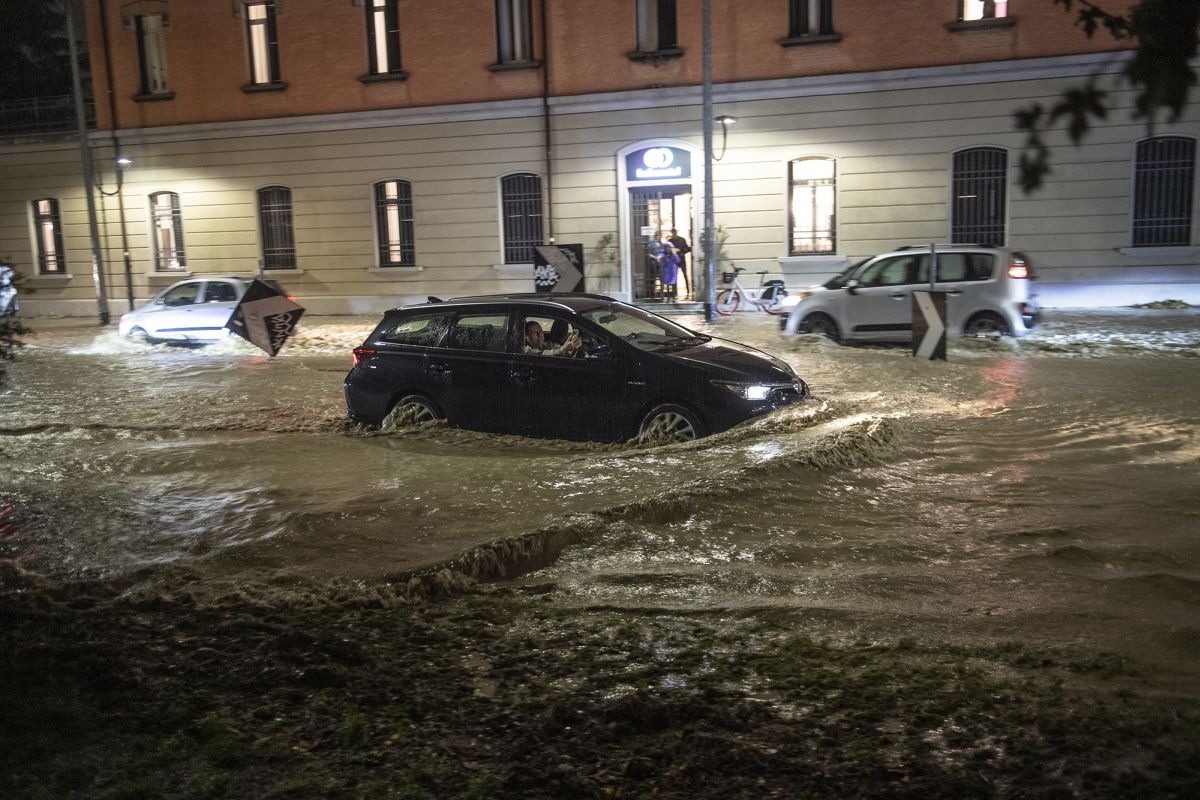 In Emilia Romagna una vittima e più di 2.100 evacuati per l’alluvione In Emilia Romagna una vittima e più di 2.100 evacuati per l’alluvione
