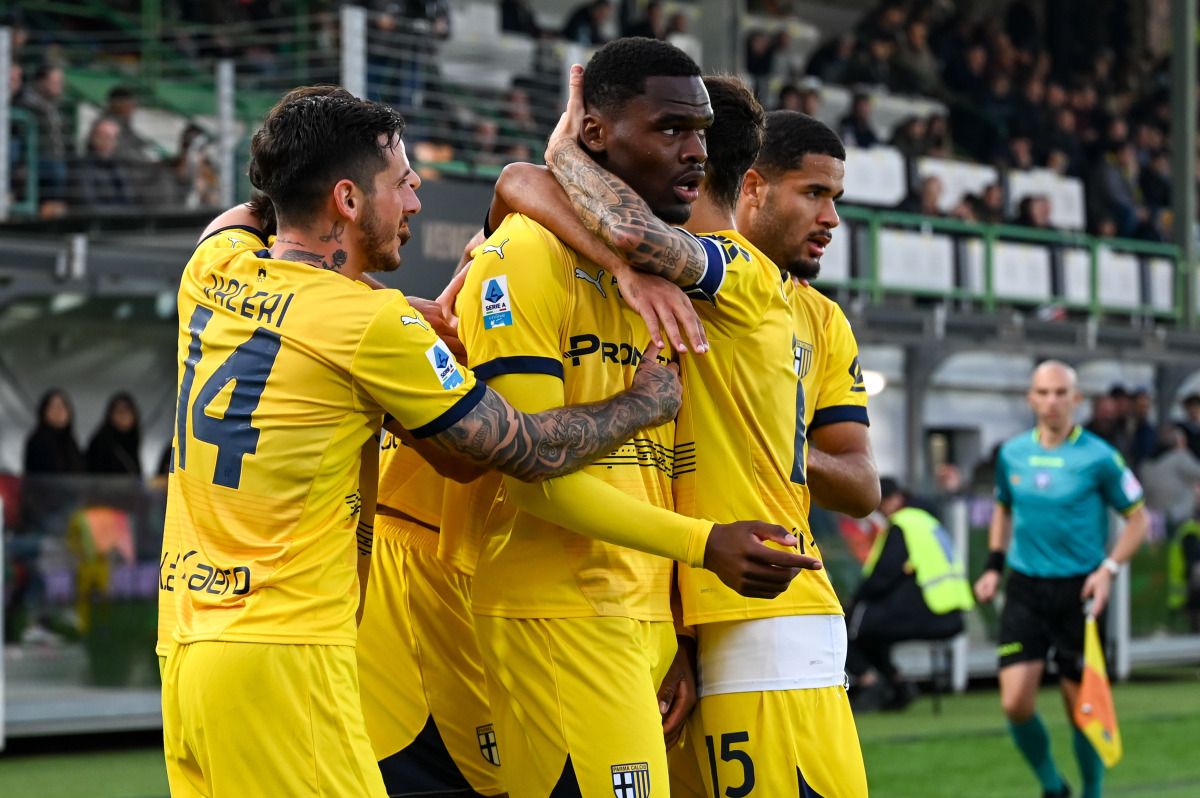 Il Parma ribalta il Venezia e vince la sfida salvezza Il Parma ribalta il Venezia e vince la sfida salvezza