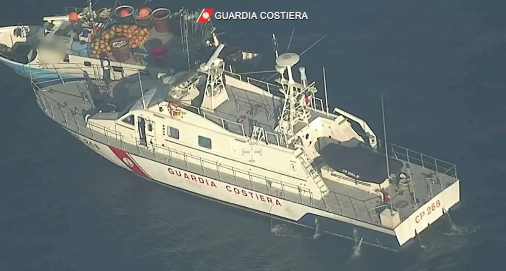 Pesca, sequestri e sanzioni per un milione della Guardia Costiera Pesca, sequestri e sanzioni per un milione della Guardia Costiera