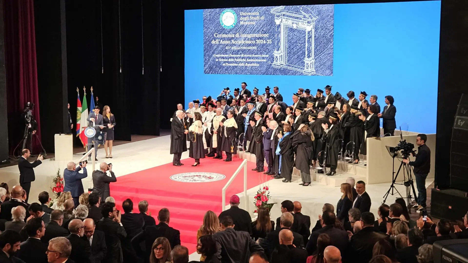 Lectio doctoralis di Mattarella “Solo con Ue unita un futuro di pace e benessere” Lectio doctoralis di Mattarella “Solo con Ue unita un futuro di pace e benessere”
