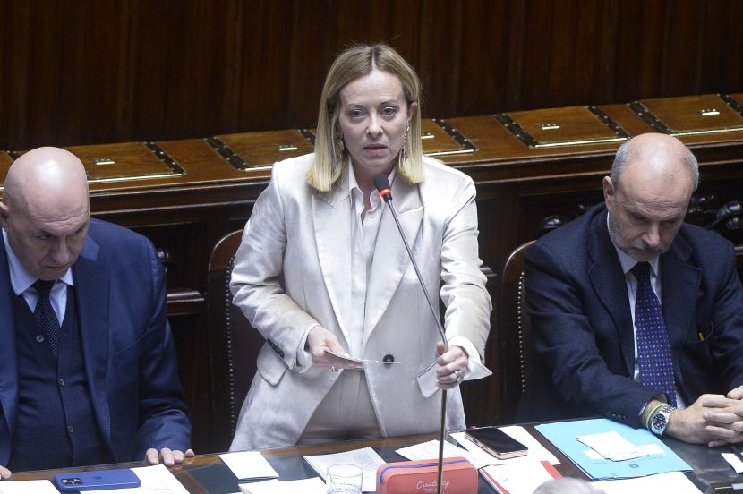 Meloni alla Camera legge Manifesto di Ventotene, “Non è la mia Europa” Meloni alla Camera legge Manifesto di Ventotene, “Non è la mia Europa”