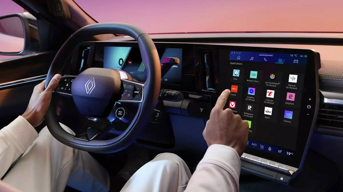 Nuove funzionalità a bordo su Scenic E-Tech Electric