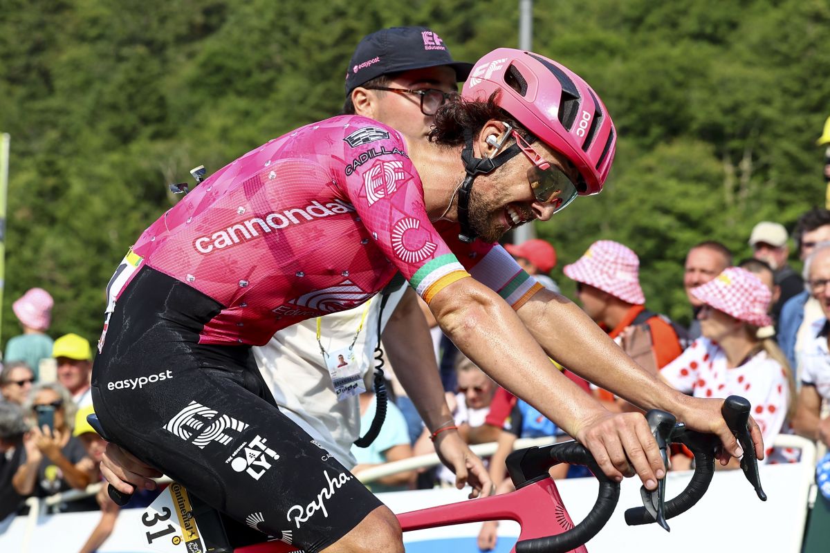 Simon Yates vince la decima tappa del Tour, Healy nuova maglia gialla