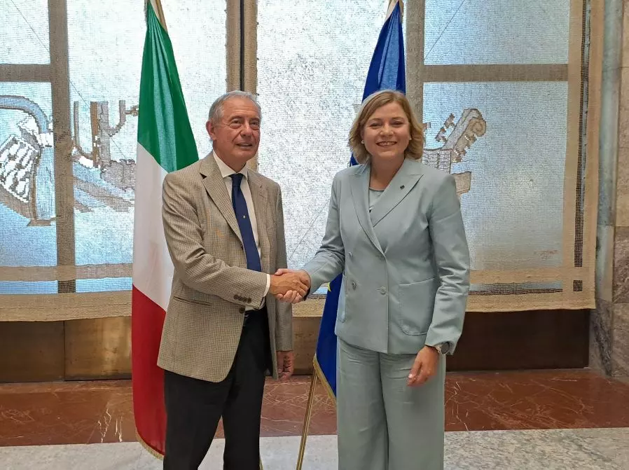 Ue, Urso incontra Virkkunen. Intesa sui dossier tecnologici