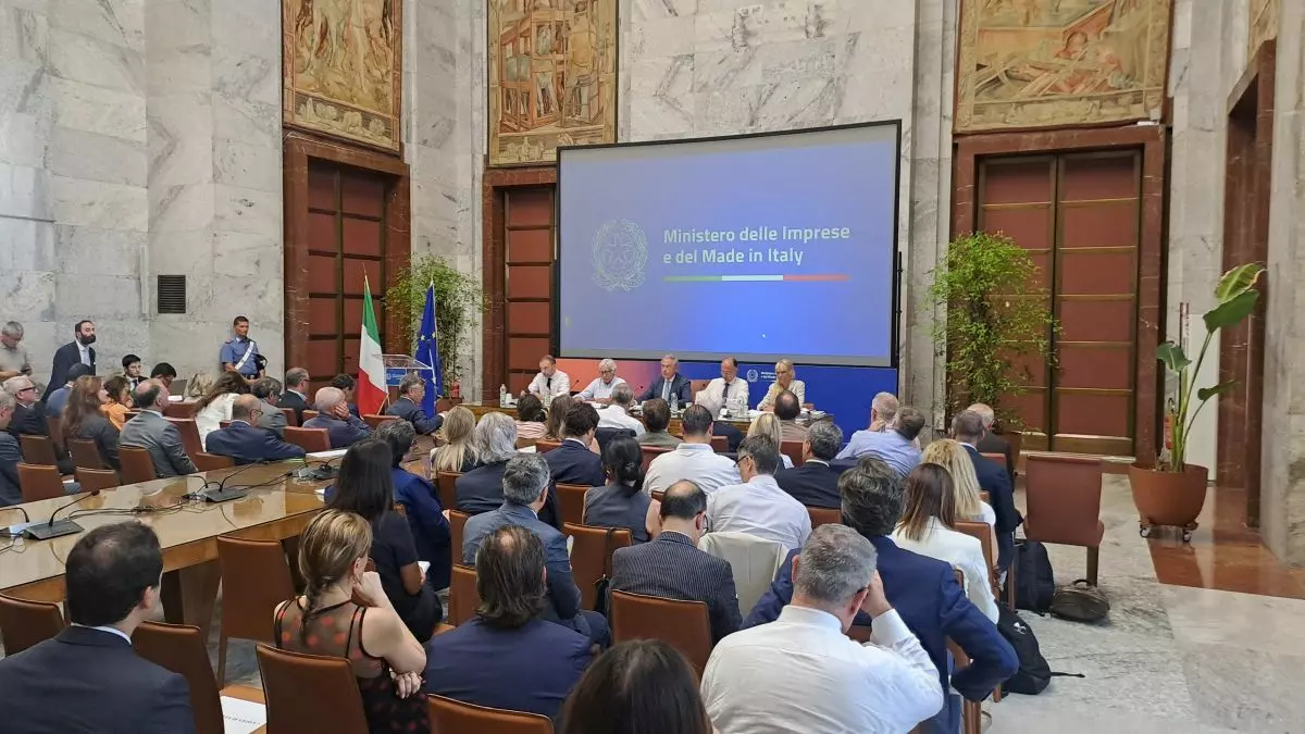 Moda, Urso “Priorità di governo, simbolo del Made in Italy”