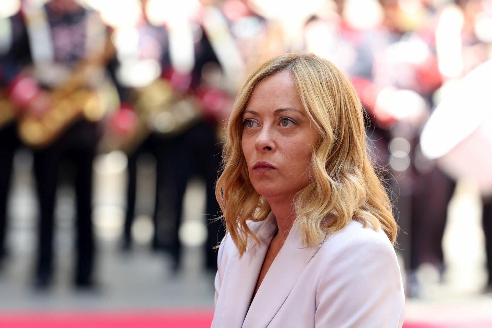 Meloni sente Trump, Zelensky e Presidente Emirati Al Nahyan