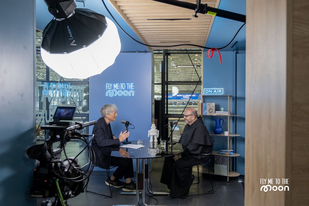 Mundys, al via la serie di podcast “Fly me to the Moon-Futuri in arrivo”