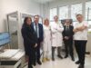 A 52 anni dal diploma si ritrovano e donano tremila euro per i bambini ricoverati al Policlinico di Modena