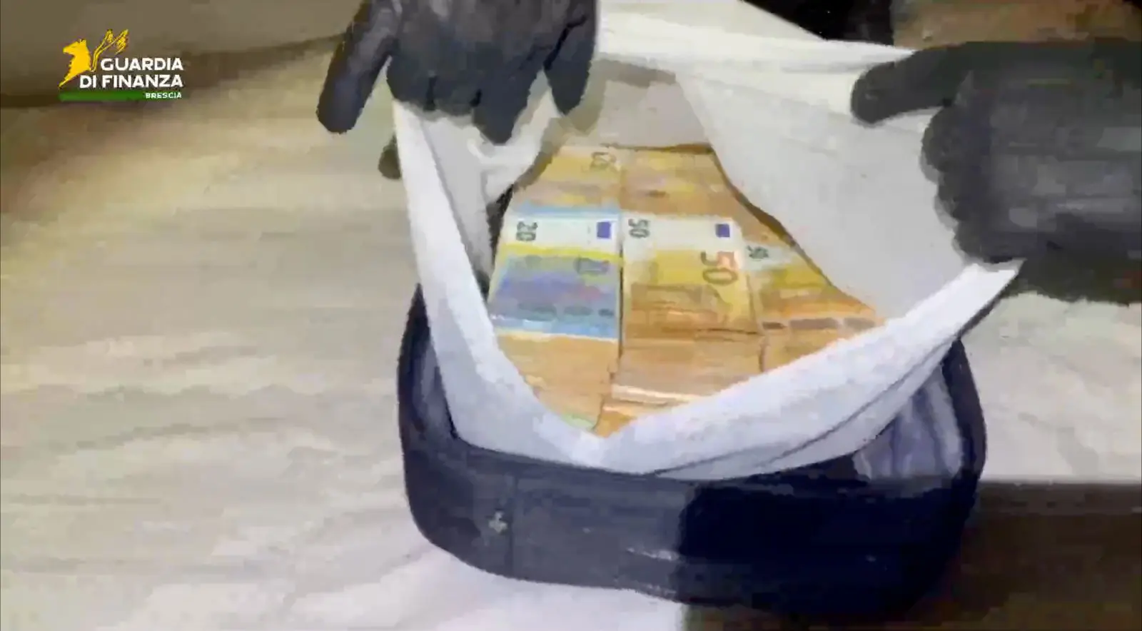 Riciclaggio e frodi fiscali, a Brescia 500 trasferimenti illeciti per 1mln di euro