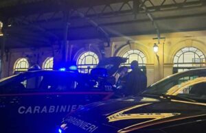 Spaccia droga vicino alla stazione ferroviaria di Modena, un arresto