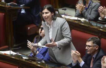 Salario minimo, Schlein “Ci batteremo in Parlamento”