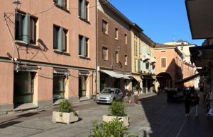 Nuove fioriere in centro storico: arredo urbano e sicurezza nella ZTL di Sassuolo