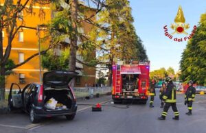 Vignola: auto finisce contro colonnina di distribuzione gas, erogazione sospesa per condominio vicino